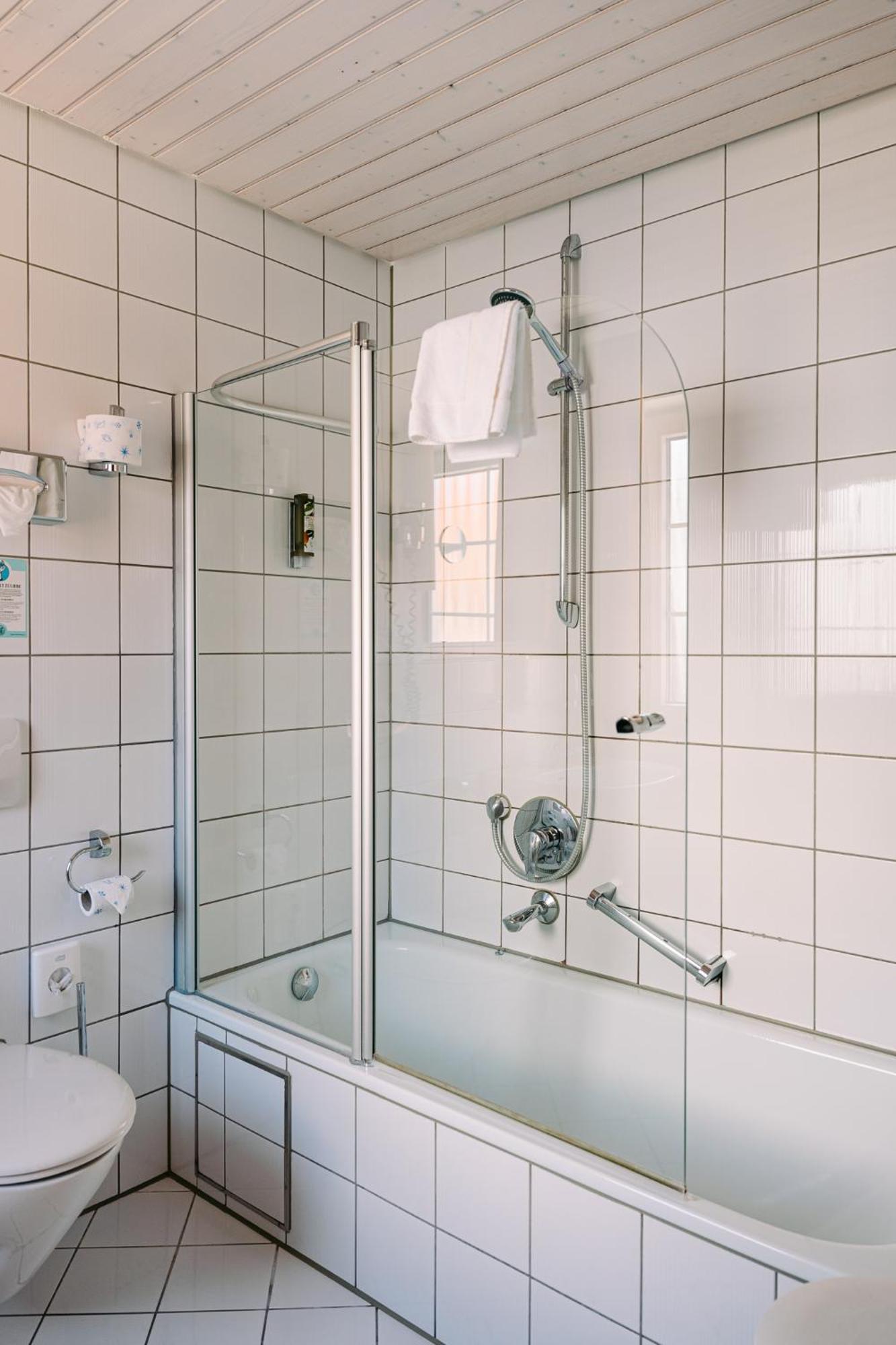 Hotel Restaurant Krone Sulzbach am Kocher エクステリア 写真